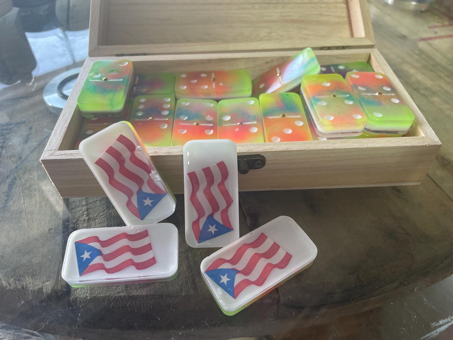 Northern Lights Glow Puerto Rico Flag domino set